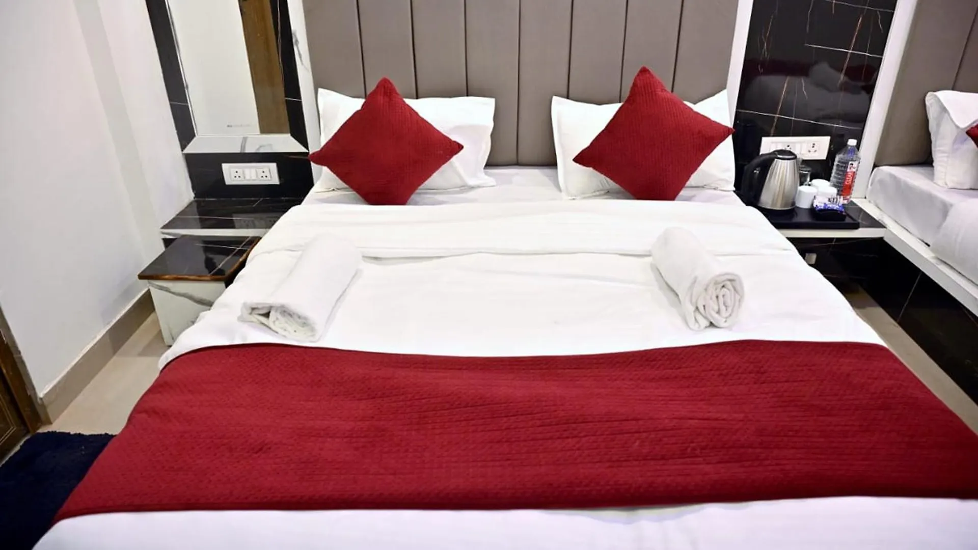 Kashi Heaven Premium Hotel Varanasi