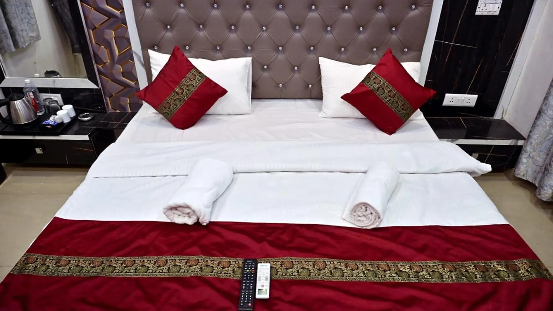 Kashi Heaven Premium Hotel Varanasi